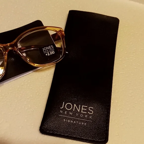 Reader Glasses - Picture 3 of 3